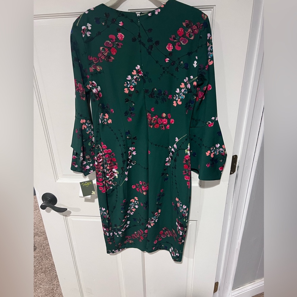 NWT Taylor Multicolor Holiday Dress